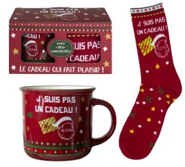 Set Mug avec chaussettes dans boîtage Noël « Pas un cadeau » 9,8 x 8,8 x 7,3 cm